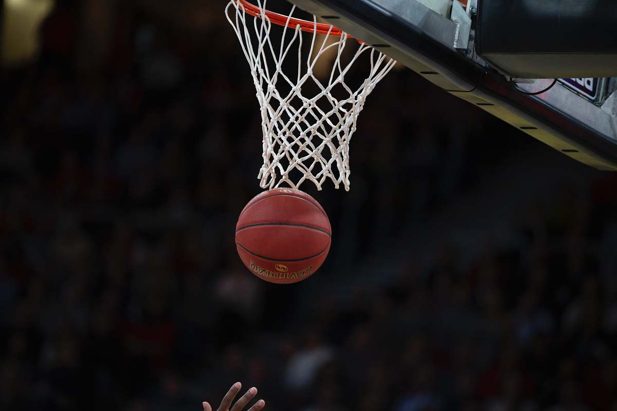 team sport basketball shoot on the basket sports